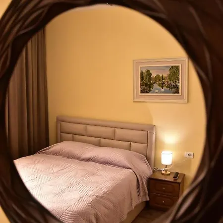 Visi * Korce
