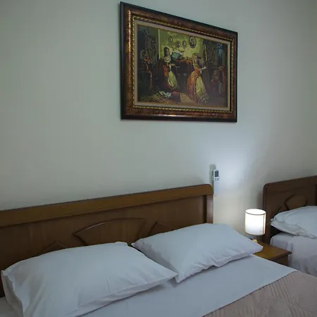Couette-café Visi Korce