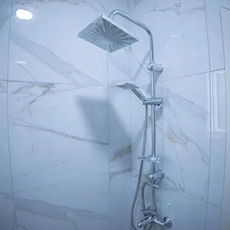 Visi فندق مبيت وإفطار كورتشي