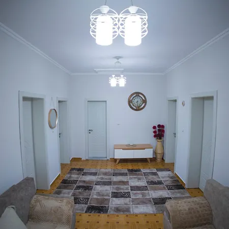 Couette-café Visi Korce