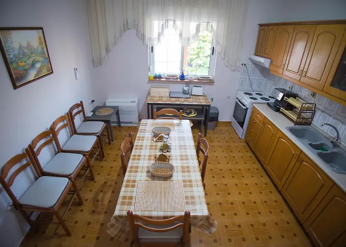 לינה וארוחת בוקר Visi